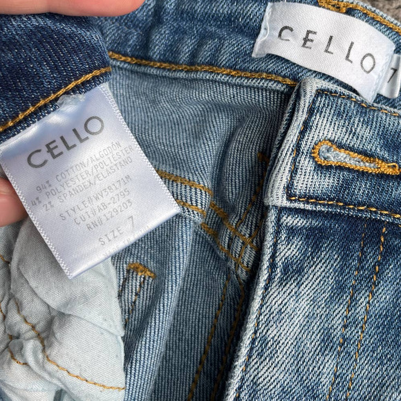 Cello two-tone flare high rise jeans juniors size 7 - Picture 9 of 9